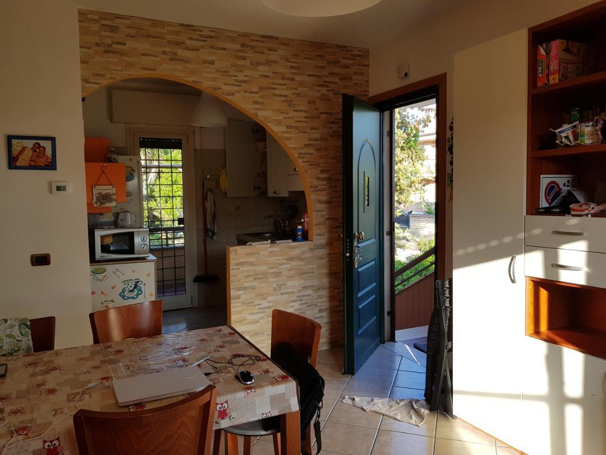 Villa Rimini - Seaview & Roman Holidays Apartments - Garden&Beach 300Mt อันซีโอ ห้อง รูปภาพ