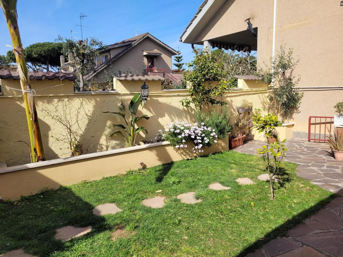 Villa Rimini - Seaview & Roman Holidays Apartments - Garden&Beach 300Mt อันซีโอ ภายนอก รูปภาพ