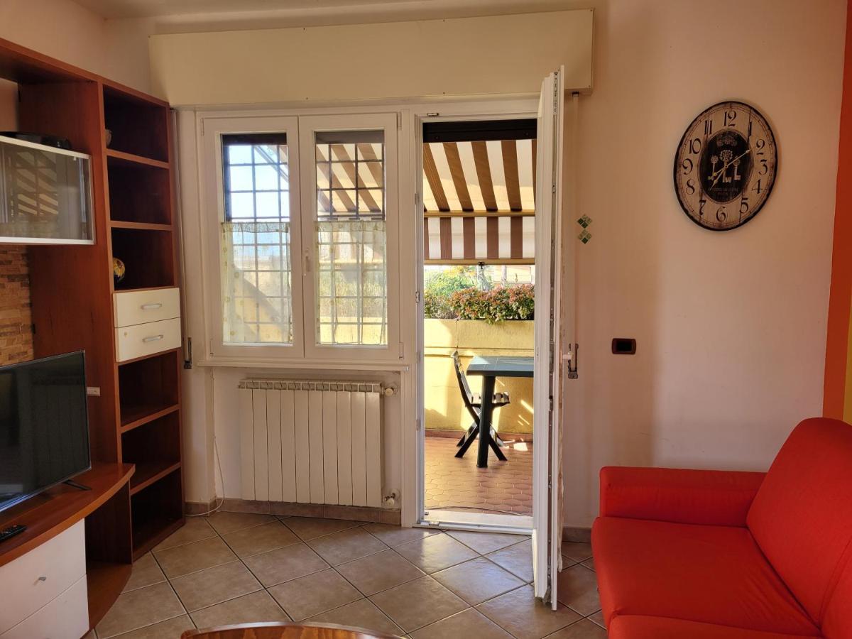 Villa Rimini - Seaview & Roman Holidays Apartments - Garden&Beach 300Mt อันซีโอ ภายนอก รูปภาพ