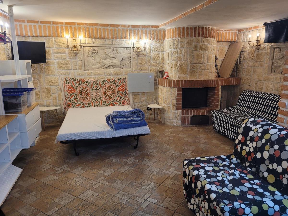 Villa Rimini - Seaview & Roman Holidays Apartments - Garden&Beach 300Mt อันซีโอ ภายนอก รูปภาพ