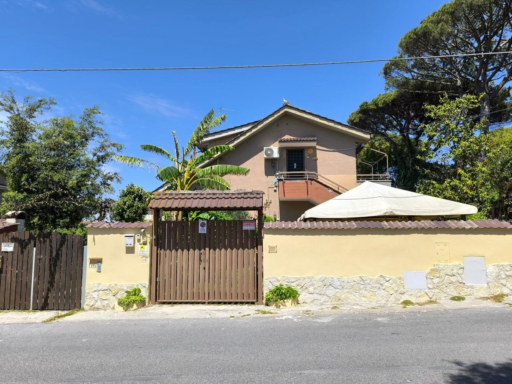 Villa Rimini - Seaview & Roman Holidays Apartments - Garden&Beach 300Mt อันซีโอ ภายนอก รูปภาพ