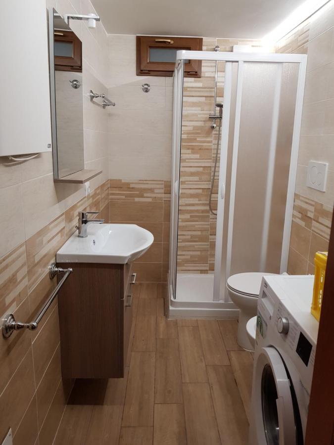 Villa Rimini - Seaview & Roman Holidays Apartments - Garden&Beach 300Mt อันซีโอ ภายนอก รูปภาพ